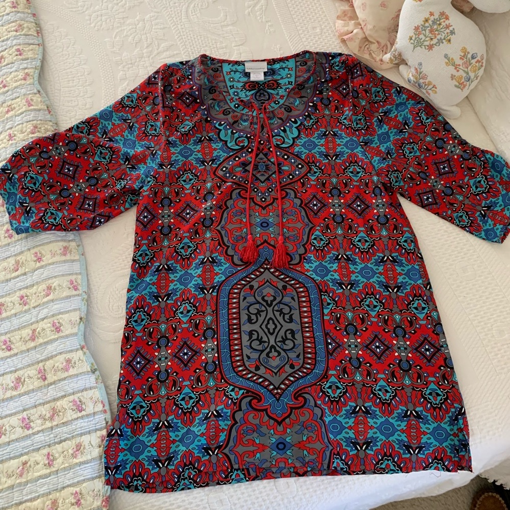 Soft Surroundings XL Tuinc Le mans Medallion Red Gray Blue Tassel boho